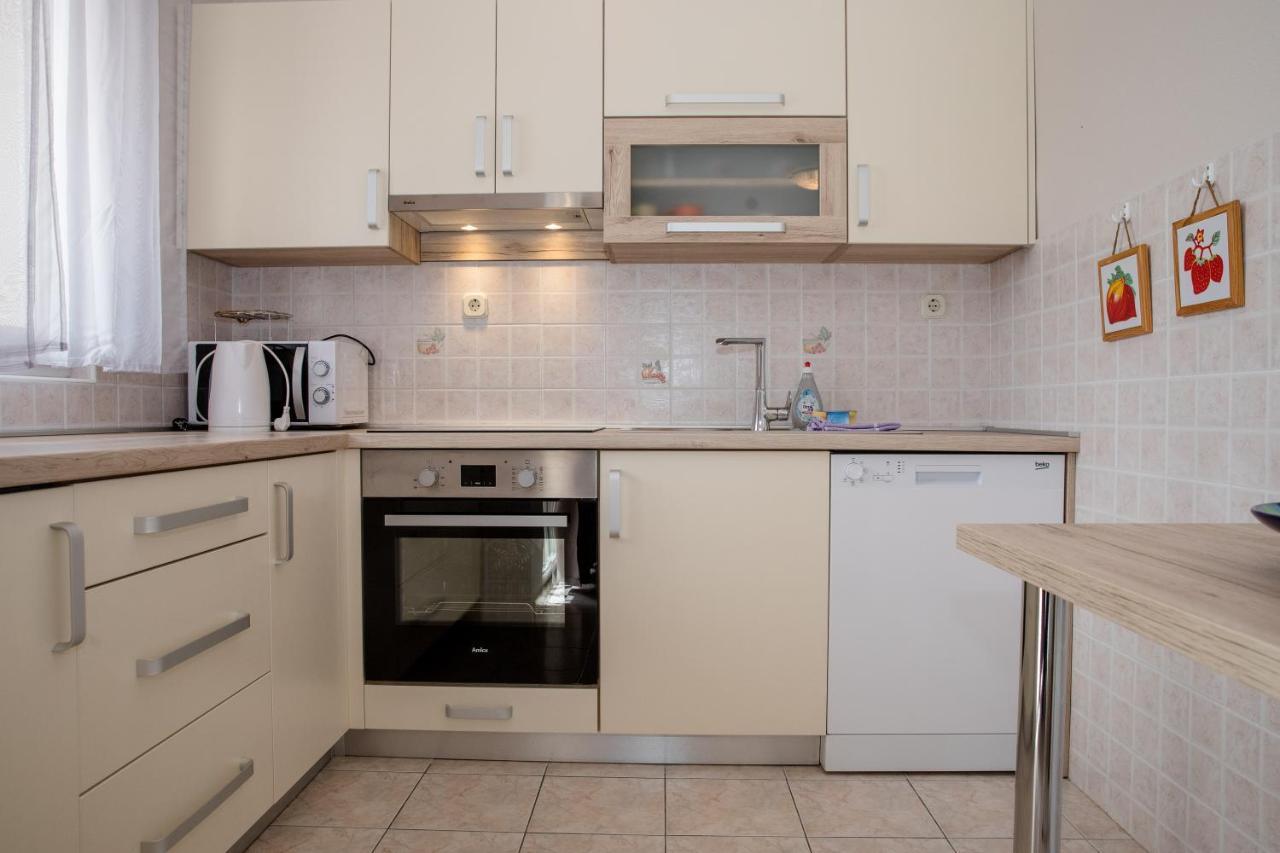 Apartmani Ana & Milo Lopar Extérieur photo