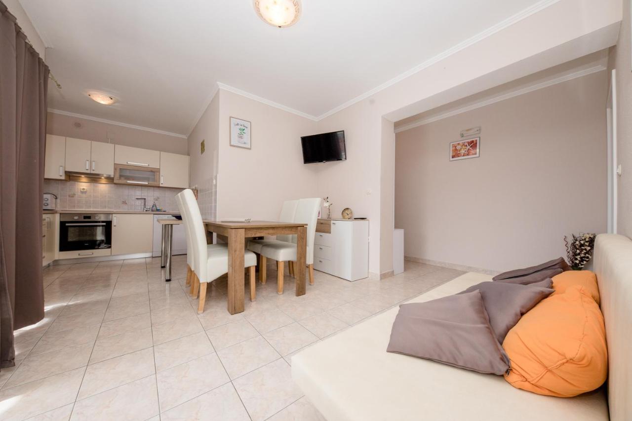 Apartmani Ana & Milo Lopar Extérieur photo