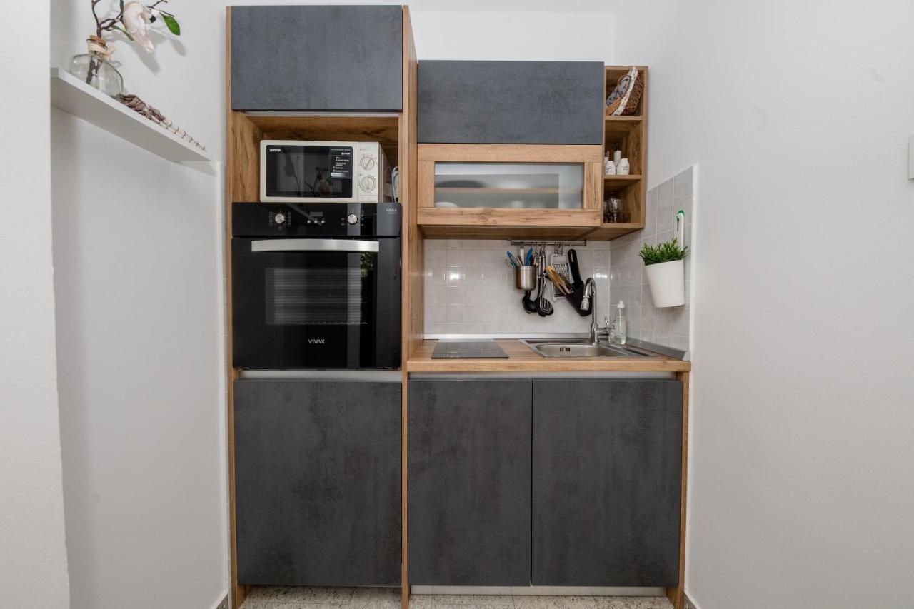 Apartmani Ana & Milo Lopar Extérieur photo