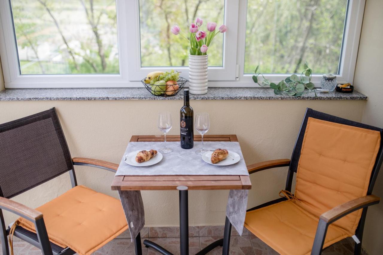 Apartmani Ana & Milo Lopar Extérieur photo