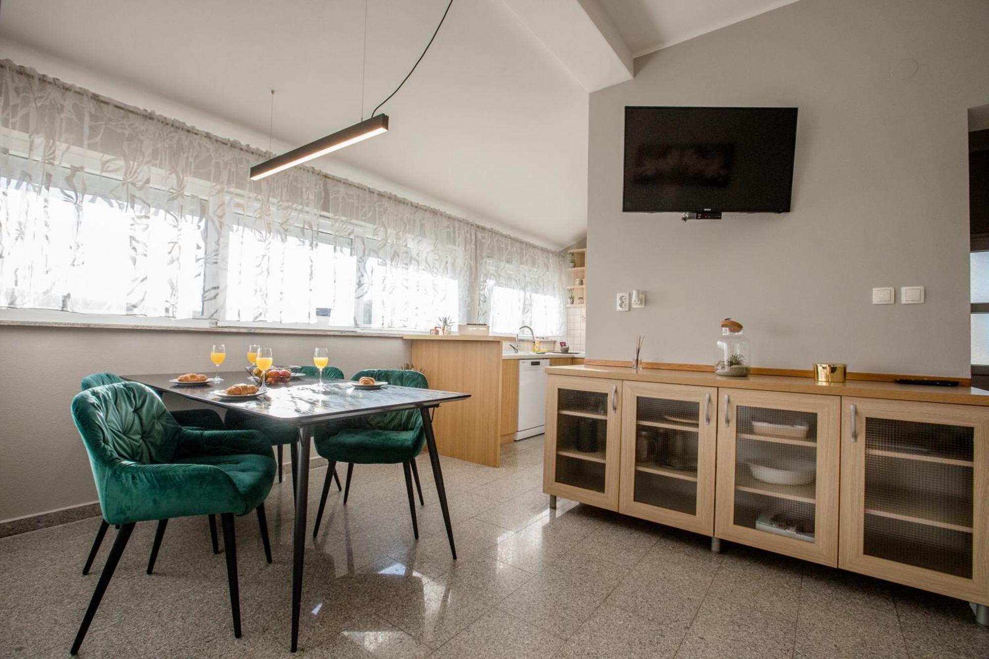 Apartmani Ana & Milo Lopar Chambre photo